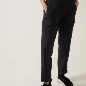 Athleta Endless Cargo Black Size 4 Pants